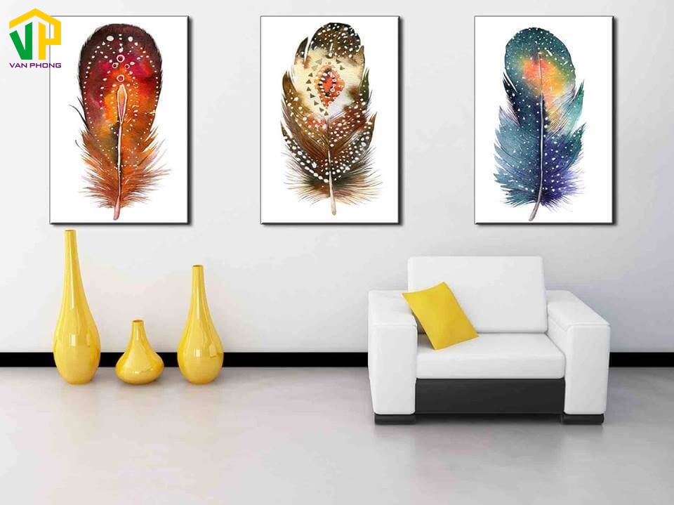 Tranh canvas rất thích hợp để treo lên tường