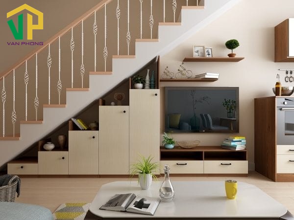 Gầm cầu thang tích hợp sử dụng làm kệ tivi